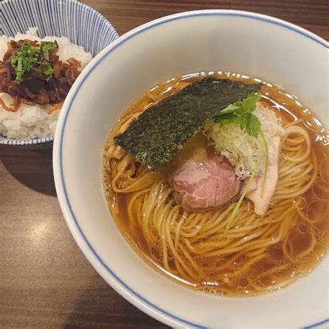 『煮干し醤油らぁ麺800円、信州産豚ﾁｬｰｼｭｰの佃煮ご飯』らぁ麺 麦一粒のレビュー ラーメンデータベース