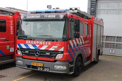 11 8038 Tankautospuit Brandweer Zaanstreek Waterland R Flickr