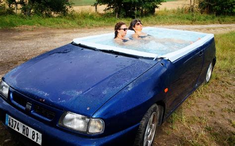 Old SEAT Lbiza Sedan Transformed into Outdoor Jacuzzi for Fun