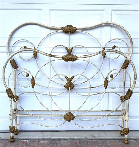 Romance Of The Heart Shaped Iron Bed Cathouse Antique Iron Beds