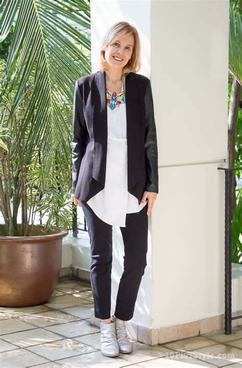 wear  blouse       blazer