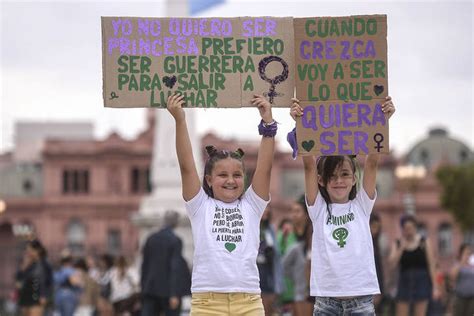 Saber Mas Santa Fe La Revolución Del Feminismo Sigue Haciendo Historia Saber Mas Santa Fe