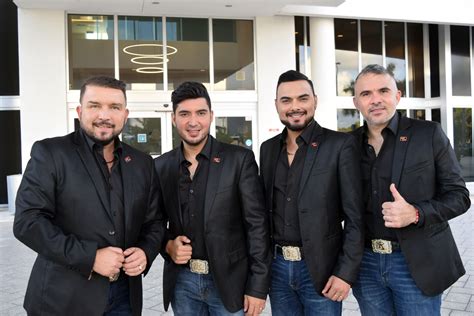 La Octogenaria Banda Mexicana El Recodo Conquista Los Likes De