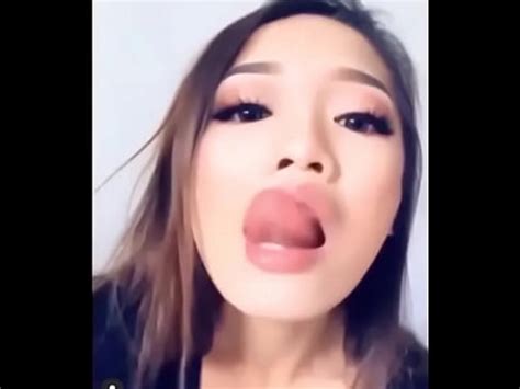 Asian Webcamer Big Mouth XVIDEOS