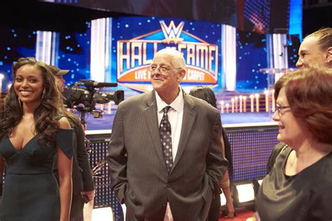 Dusty Rhodes Career Explained: What to Know About Cody Rhodes' Dad ...