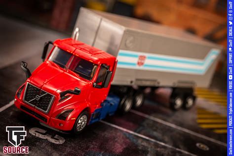 GALLERY Volvo VNR 300 Optimus Prime The Source Report