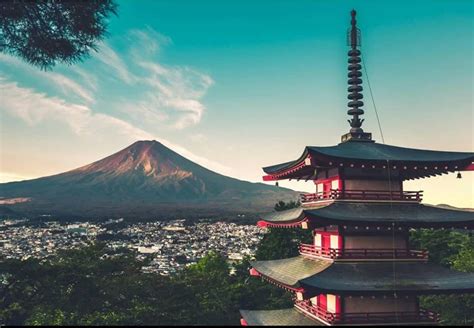 Monte Fuji no Japão bate recorde de período mais longo sem neve