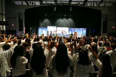 Albertville Intermediate School 5th Graders Celebrate Becoming Super