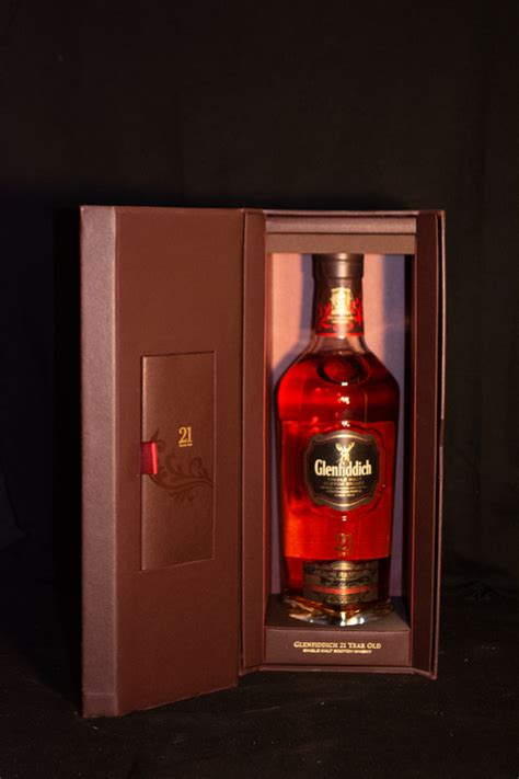 Glenfiddich Years Gran Reserva Rum Cask Finish Online