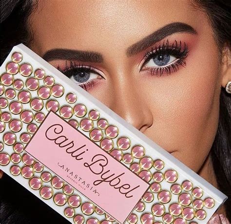 Carli Bybel Anastasia Beverly Hills Nuova Palette Ombretti Foto