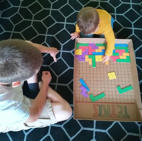 Tetris géant en carton Oui Are Makers Activité manuelle jeux vidéo