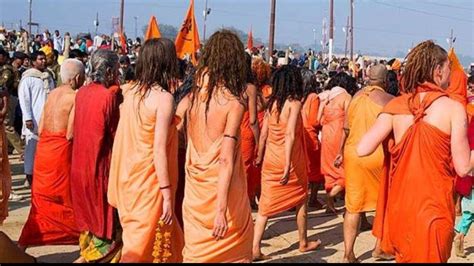 Mahila Naga Sadhu कौन होती हैं महिला नागा साधु जानें कैसी हैं इनकी विचित्र और रहस्मयी दुनिया