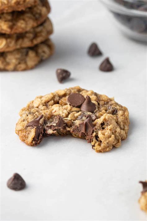 Oatmeal Chocolate Chip Cookies - Feel Good Foodie