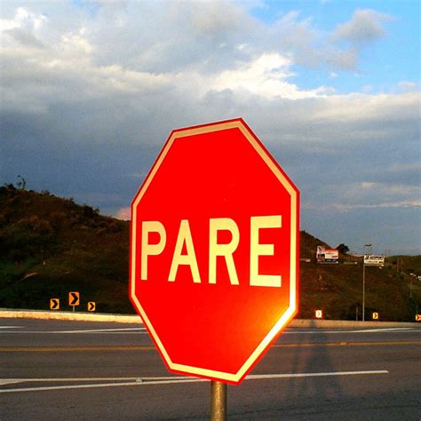 Placa De Parada Obrigatoria