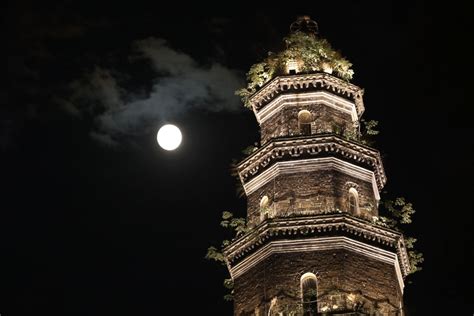 Images Of The Harvest Moon From Around The World Abc News