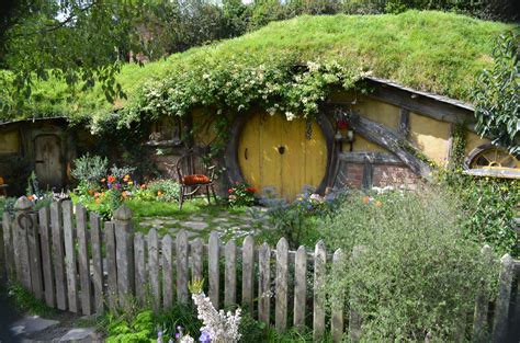 Hobbiton Matamata New Zealand Hobbit House Cottage Garden Natural