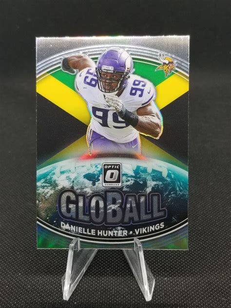 Danielle Hunter 2021 Donruss Optic Globall Silver Prizm Minnesota