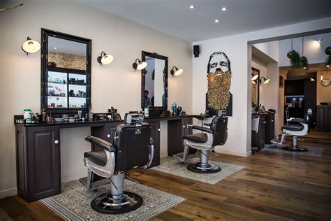 Le Salon Monsieur Albert Par Laurent Math O Coiffeur Barbier La