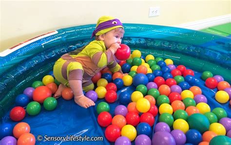 Month 8: Top 10 Sensory Activities for your 8 month old baby » Sensory ...