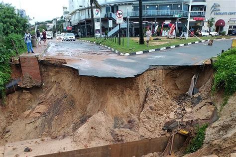 Toll In South Africa S Deadliest Floods On Record Tops 300