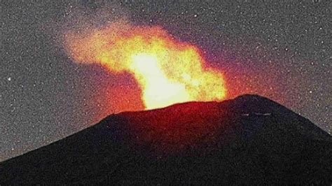 Video Volc N Popocat Petl Registra Intensa Actividad La Noche Del