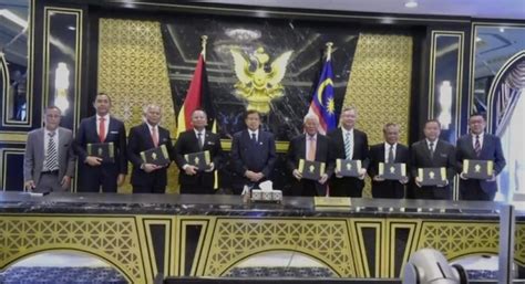 Lapan Dilantik Sebagai Ahli Dalam Lembaga Amanah Yayasan Sarawak