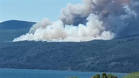 El Incendio En Parque Nacional Los Alerces Contin A Activo