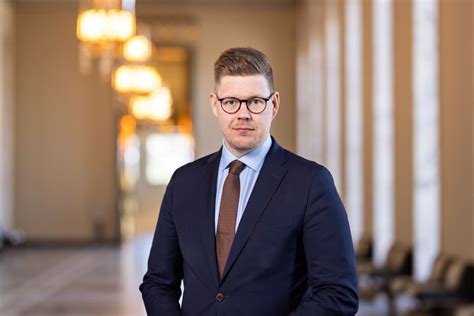 SDP N Antti Lindtman Brysseliin Euroopan Sosialidemokraattisen Puolueen