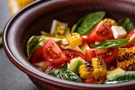 Deliciosa Ensalada Fresca Con Tomate Aguacate Queso Y Ma Z A La