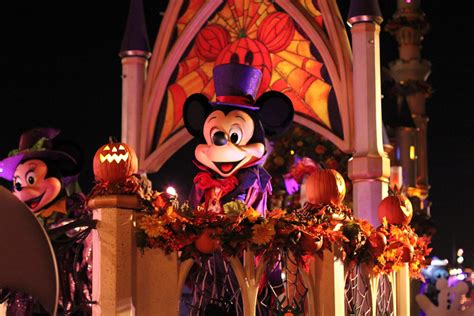 Mickey's Halloween Party at Disney Character Central