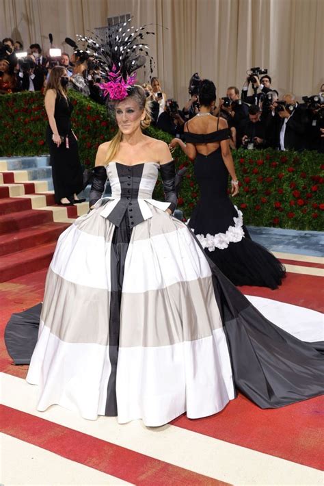 Sarah Jessica Parker Wore Christopher John Rogers Met Gala