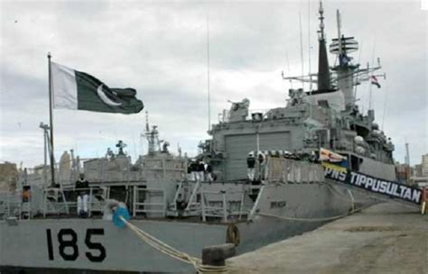 Pak Navy ships arrive at Iranian port Bandar Abbas - SUCH TV