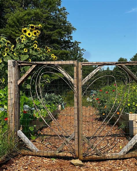 20 Gorgeous Garden Gate Landscaping Ideas