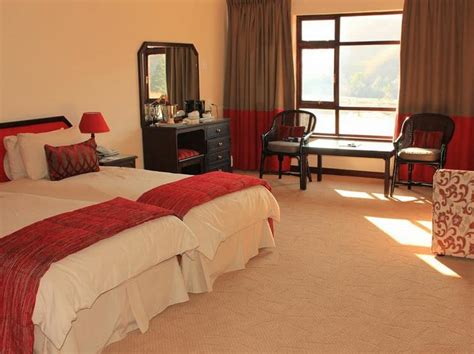 Hotel Accommodation Premier Resort Sani Pass Drakensberg Himeville