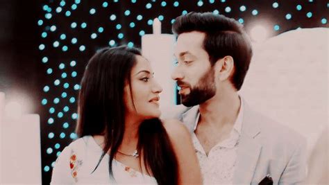 Pin By Insolite Creations On Shivika Gifs Hoop Earrings Concert