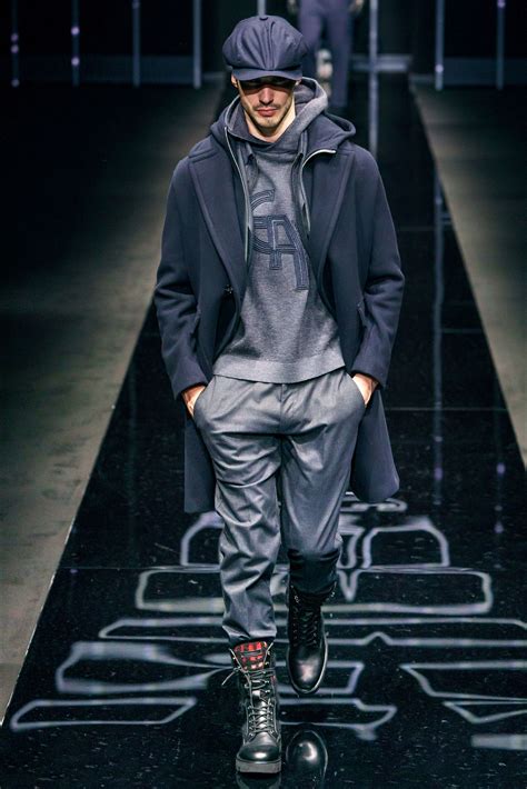 Sfilata Moda Uomo Emporio Armani Milano Autunno Inverno