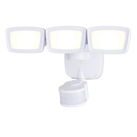 Dualux White Integrated LED Motion Sensor Dusk To Dawn 3 Head Outdoor