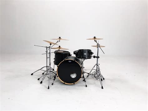 Black on white for a music video shoot : r/drums