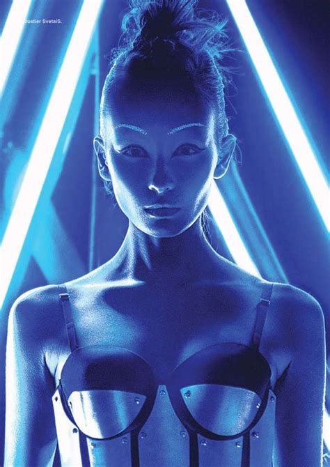 Illuminated Sci Fi Editorials Sci Fi Fashion Futuristic Futuristic Photoshoot