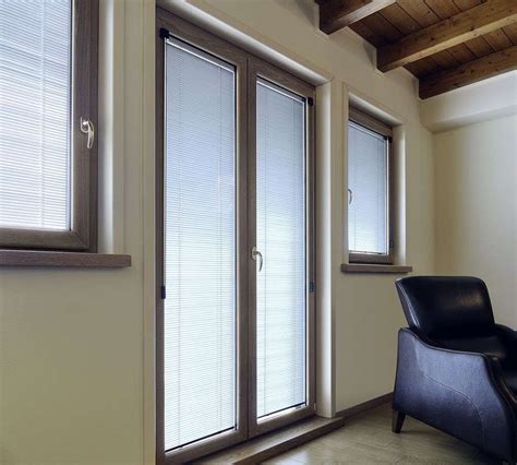 Finestre In Pvc Con Veneziane Integrate Serramenti Brescia NET