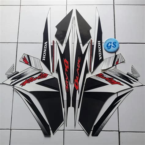 STIKER STRIPING LIS BODY MOTOR HONDA BLADE RACING S 2013 HITAM STANDAR