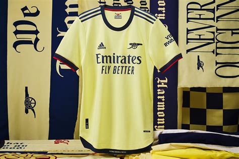 Understand And Buy Arsenal Away Shirt Disponibile