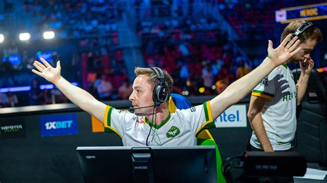 Heroic Crush Team Spirit To Secure A Semifinal Spot At The Csgo Iem