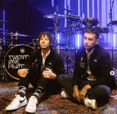 Twenty One Pilots Hints New Era Shares Flashback Trailer Appppc