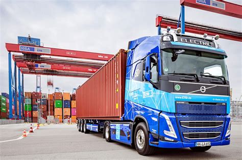 Port of Hamburg tests Volvo electric trucks - electrive.com