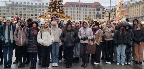 STRIEZELMARKT MAGICZNY JARMARK BOŻONARODZENIOWY W DREŹNIE Zespół