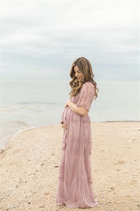 Summer Maternity Shoot Outfits: Look Stunning and Comfortable with ...