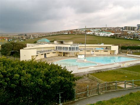 Brighton Bits Saltdean Lido Gets Grade Ii Listing