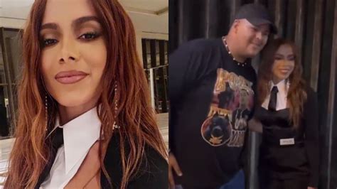 Anitta usa look grifado avaliado em cerca de R 15 mil em vídeo de meme