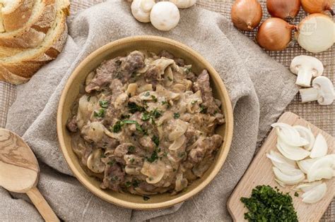 Ricetta Manzo Alla Stroganoff La Ricetta Di Giallozafferano